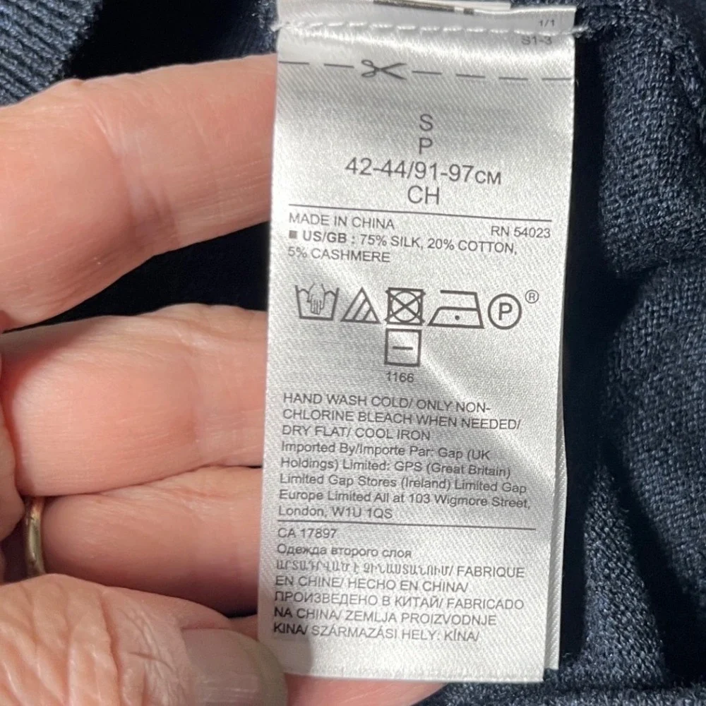 Dark Navy Silk Cotton Cashmere V-Neck‎ Sweater Banana Republic Small